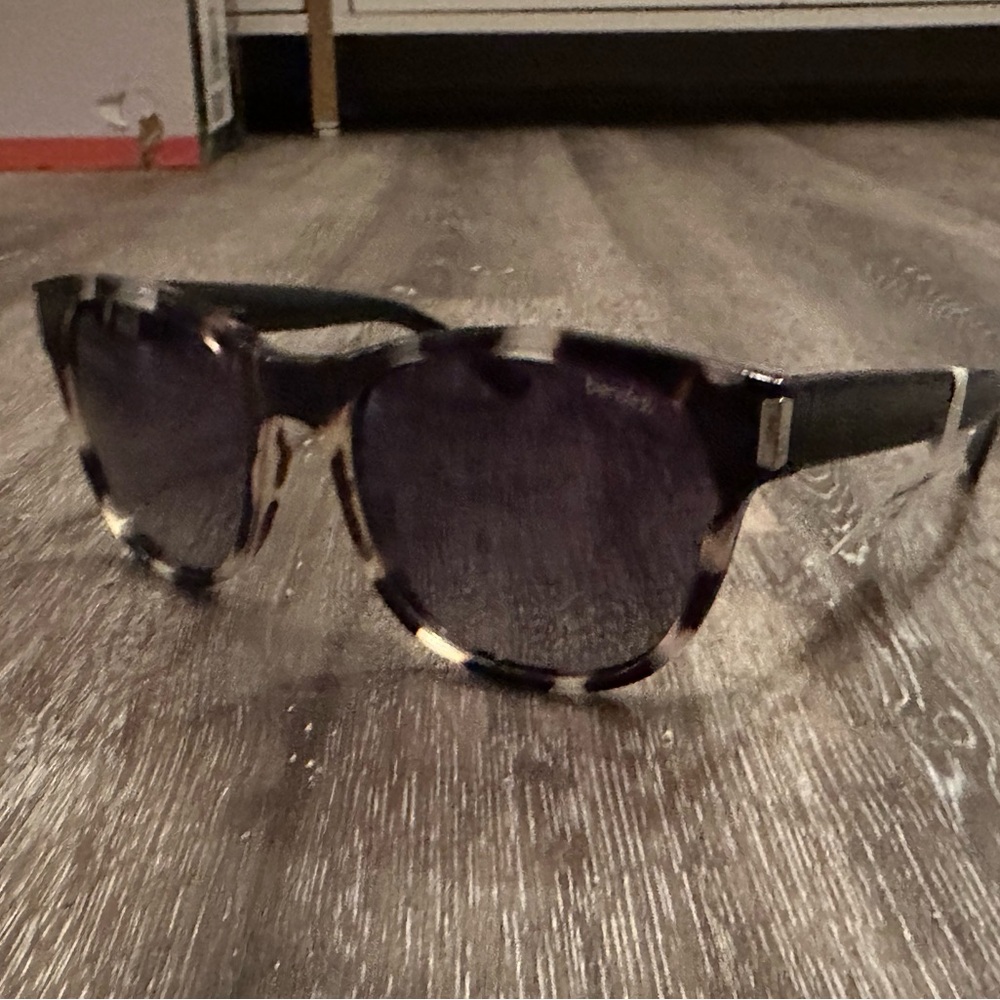 Bendetti Polarized Tortoiseshell Sunglasses - Picture 2 of 5
